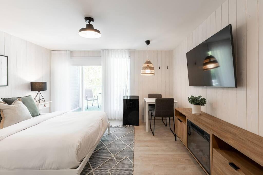 Luxurious & Modern Tremblant Loft Pool&spa Access * Mont-Tremblant
