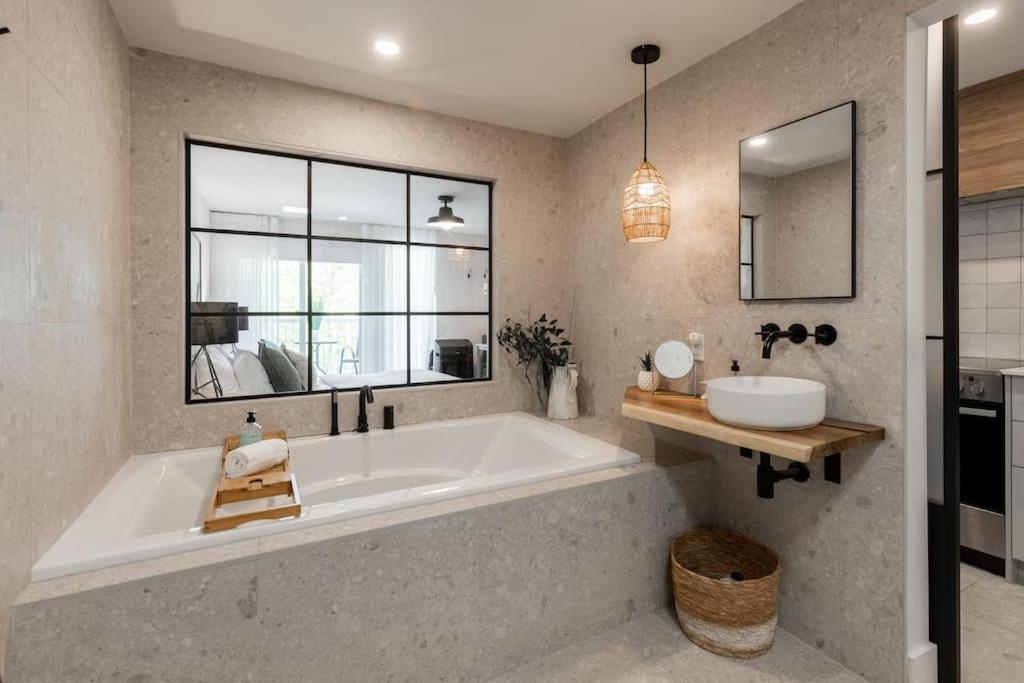 Appartement Luxurious & Modern Tremblant Loft Pool&spa Access