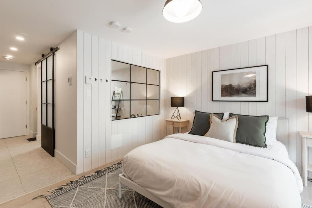 Luxurious & Modern Tremblant Loft Pool&spa Access Appartement